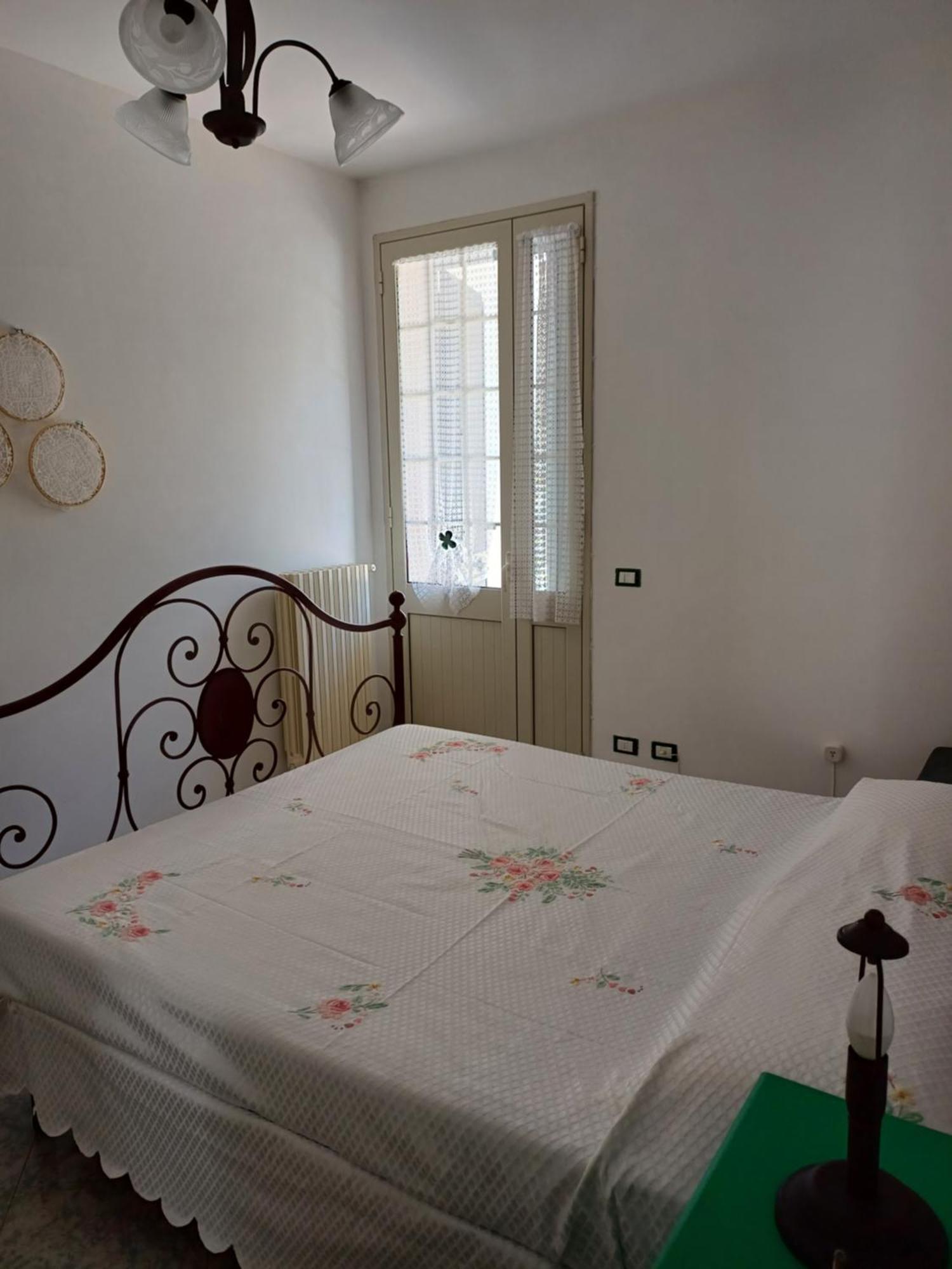 La Voliera Apartment Castro  ภายนอก รูปภาพ